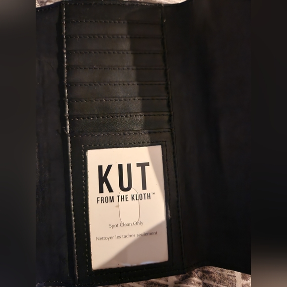 Kut from the kloth black and white striped wallet with Dust Bag - Picture 7 of 11